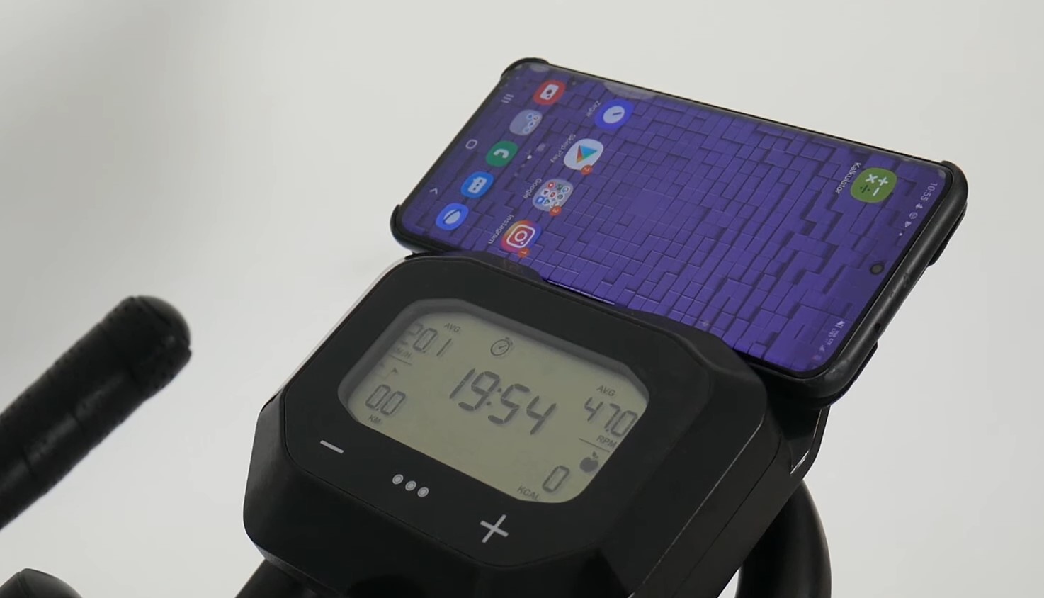 Domyos EXERCISE biking 500 review - with phone